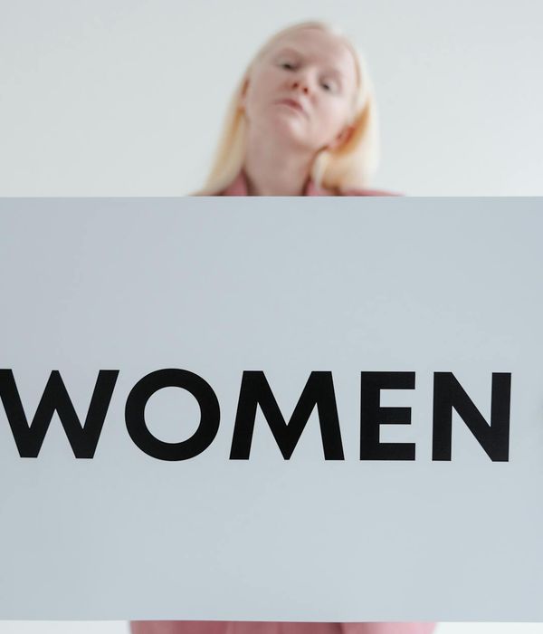 Person looking at a bright horizon, symbolizing mental clarity.